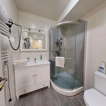 Doma Laukums In The Heart Of 1 *