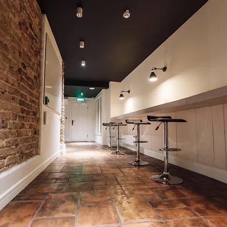 Doma Laukums In The Heart Of 1