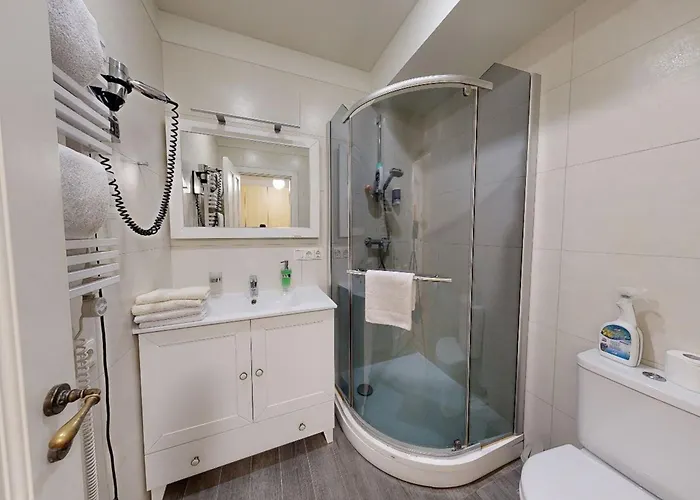 Doma Laukums In The Heart Of 1 *