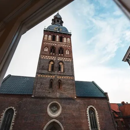 Doma Laukums In The Heart Of 1 *